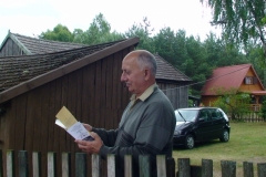 DSC03610_Borsk_rozdawanie_materialow